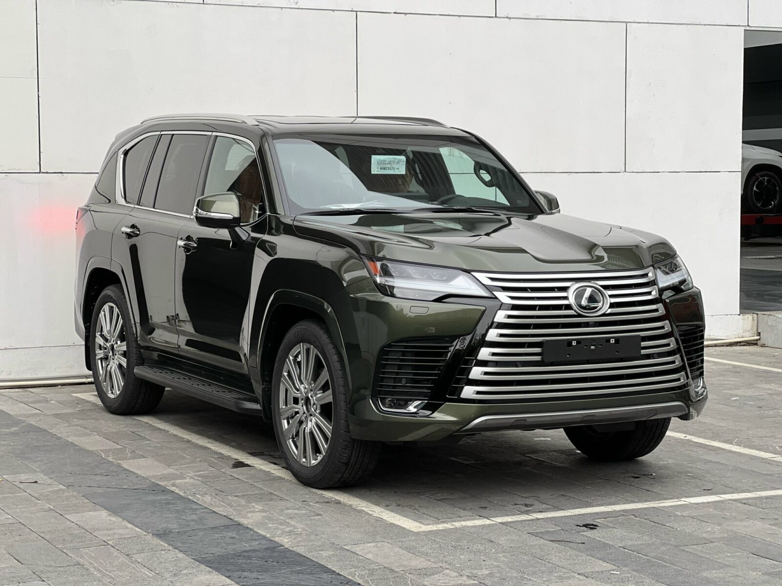 1I2NE3JPS 7R4VPT Lexus LX 600 VIP