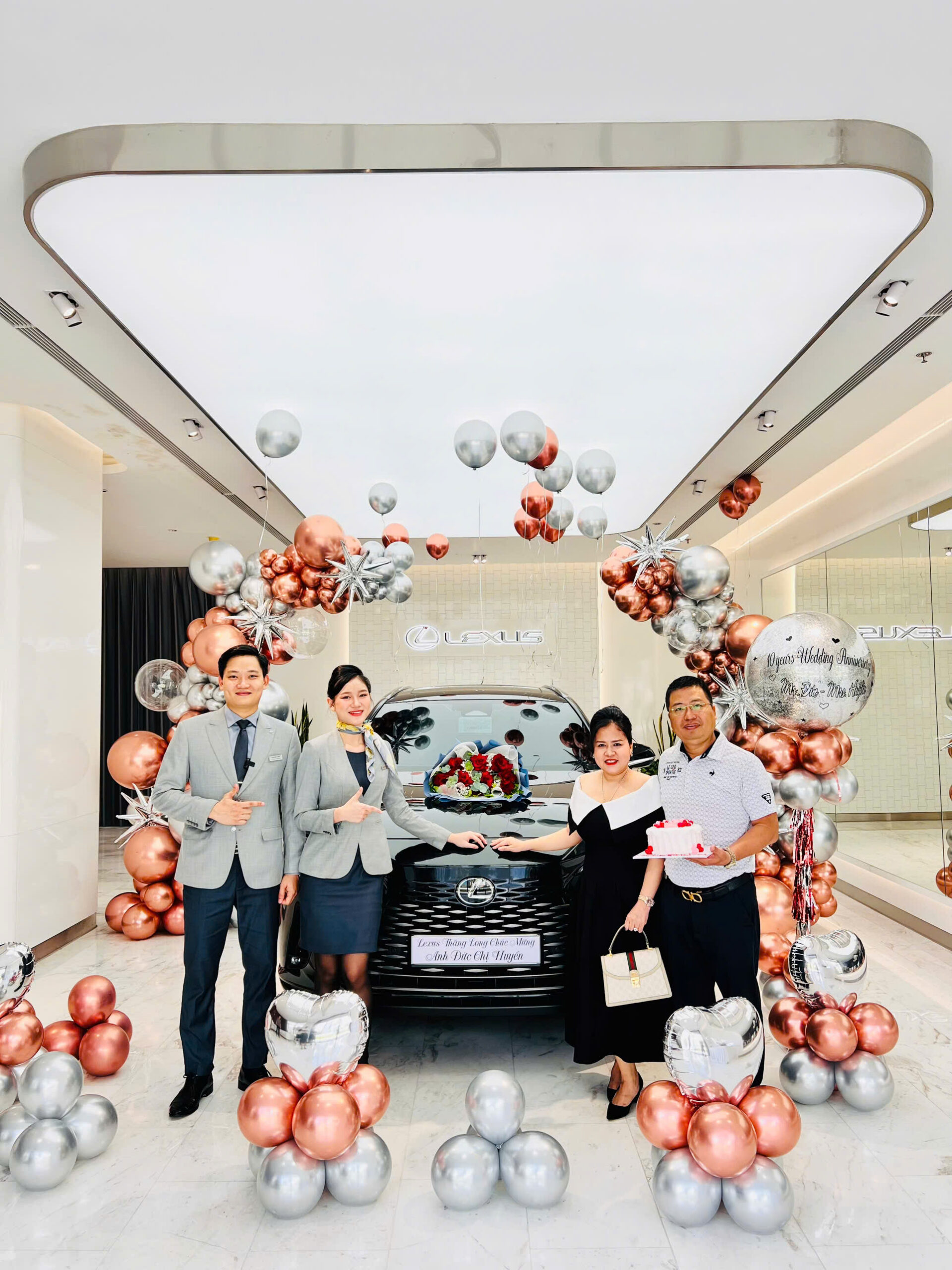 Hình ảnh giao xe Lexus RX350h Premium